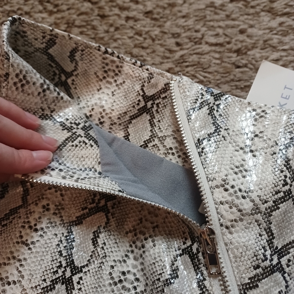 Snakeskin print skirt - Picture 6 of 8